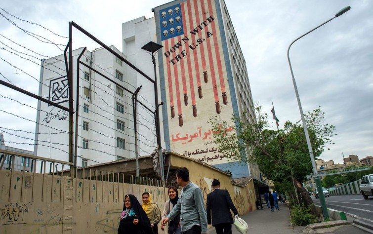 Iran Adopts High-Risk Economic Policies in the Wake of Fresh US Sanctions and COVID- 19