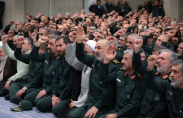 IRGC After Military Government or Military President; Official Admits: Banks Seriously Damaged by US Sanctions