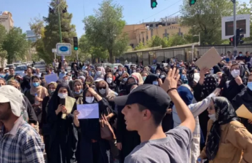 New Revenue for Government: Cash Fine for Women With “Bad Hijab;” Several Days of Water Shortages in City of Shahrekord: Protesters Chanted Slogans Against Raisi ￼
