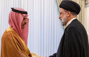 Saudi Foreign Minister Goes to Tehran; Poverty Line at 30 Million Tomans