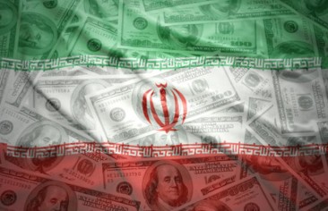 The Iranian Currency Hits a Low Record Against the US Dollar ...