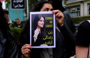 واکنش جنبش فمنیستی آلمان به اعتراضات «مهسا امینی» در ایران؛ موازنه میان سیاست خارجی هنجاری و واقعی
