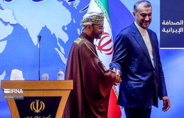 وزير الخارجية الإيراني: اقترحنا تشكيل مجمع للحوار والتعاون مع دول الخليج.. واعتقال رئيس دائرة شؤون العشائر في مدينة إيذه بتهم «فساد»