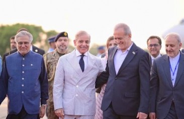 دلالات الزيارة الأخيرة للرئيس الإيراني بزشكيان إلى باكستان