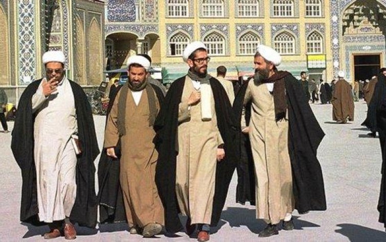 السُّلْطَة ومسألة الشرعيَّة عند الشيعة الاثني عشرية