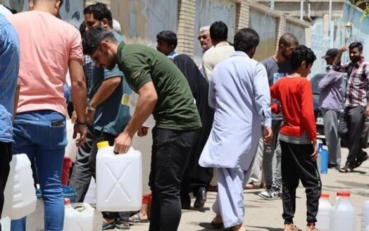 35 % من سكان زهدان يواجهون «التوتر المائي»..ومحمدي: 20 مليون إيراني «يعانون من الفقر الشديد»