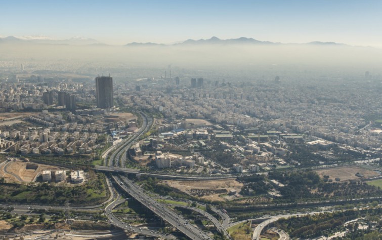 البنى التحتية الاقتصادية لإيران.. أهمِّيتها وتوزيعها وتداعيات استهدافها