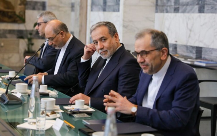 هل تُلبّي مرونة إيران طموحات ترامب؟