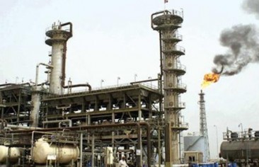 إيران تدرس صناعة سفن نووية.. وترفض الاعتراف باستفتاء كردستان