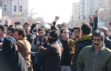 الاحتجاجات تثير الجدل حول قانون الوصول إلى المعلومات في إيران