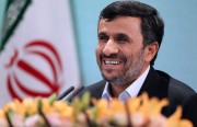 أحمدي نجاد يعمل جاهدًا ليكون الرئيس الإيراني القادم