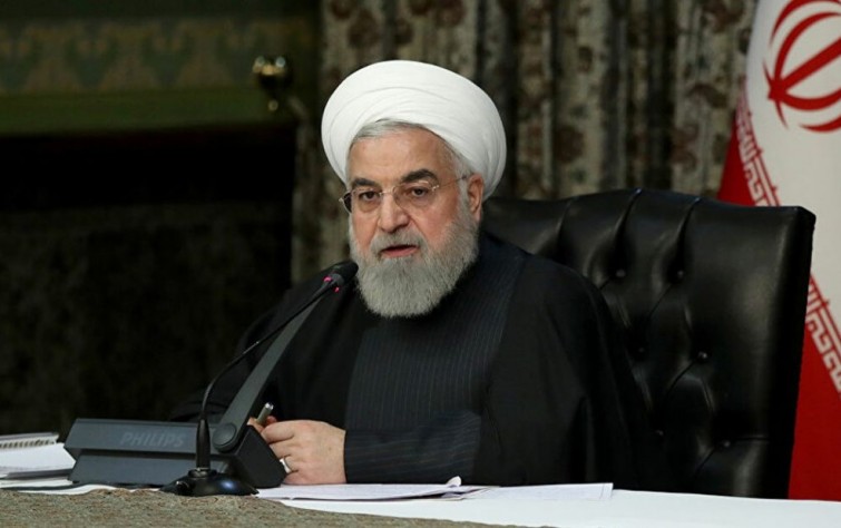 هجمات منسَّقة من «التيار الأصولي» على روحاني تتهمه بخدمة المصالح الأمريكية