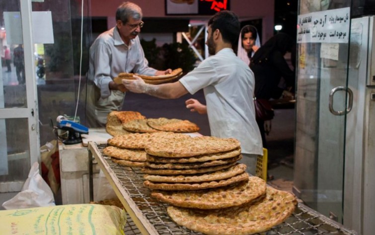 ضبط شبكة مرتبطة بالمخابرات الإيرانية في تركيا.. وارتفاع أسعار القمح يتسبب بفقدان 200 عامل لوظائفهم
