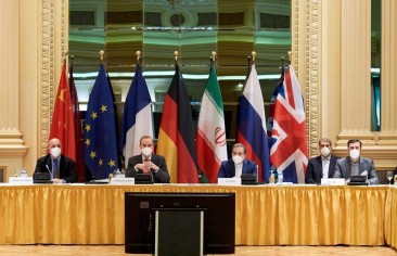المِلفّ النووي.. تداعيات نقل مفاوضات فيينا إلى حكومة رئيسي