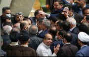 «المتشددون» في إيران يسعون يدفعون لــ «انتقام قاسي» في حال فشل التوصل لاتفاق نووي