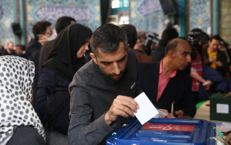 قراءة في الانتخابات الإيرانية.. جدالات واستبعاد مرشحين وسخط عام