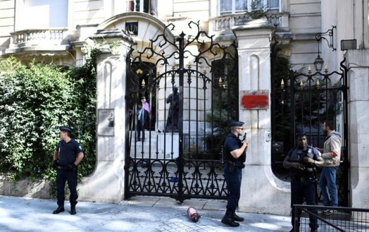 الشرطة الفرنسية تعتقل شخصًا حاول تفجير نفسه داخل قنصلية إيران.. وعبد اللهيان: نريد استقرار المنطقة لكن يتعين احتواء نتنياهو