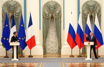 تصاعد التوترات بين فرنسا وروسيا في سياق الحرب الروسية-الأوكرانية