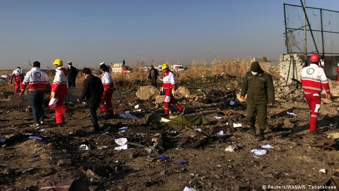 حُكمٌ بتعليق دراسة 20 طالبًا لمشاركتِهم في تأبينٍ لضحايا الطائرة الأوكرانية