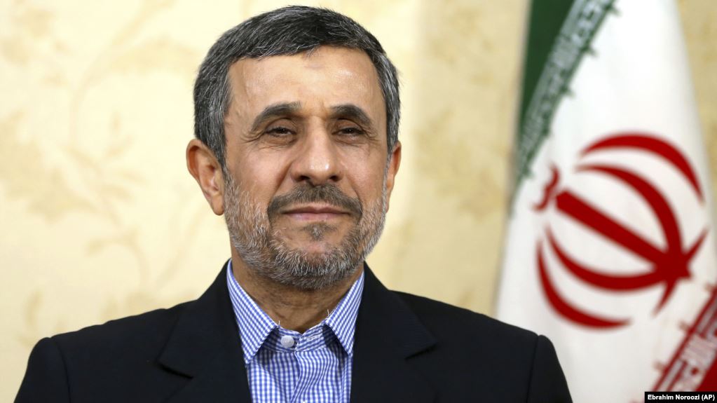 أحمدي نجاد يوافق أنجلينا جولي في وجود «تفرقة في العالم»